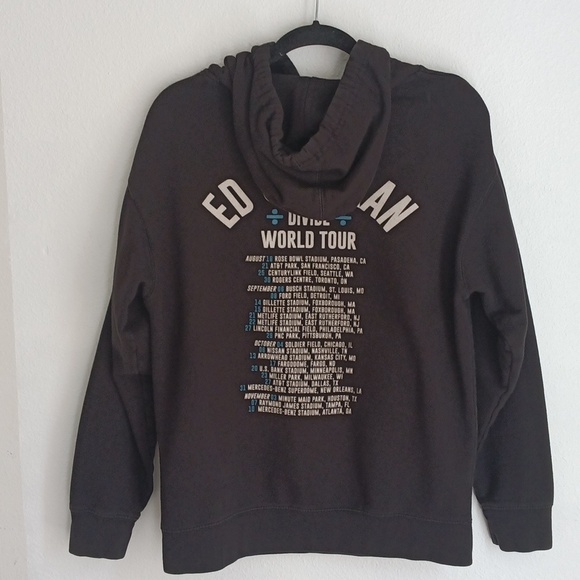 Ed Sheeran Mens Black Concert Hoodie Sweatshirt Sz M Divide World Tour Graphic - Picture 2 of 8